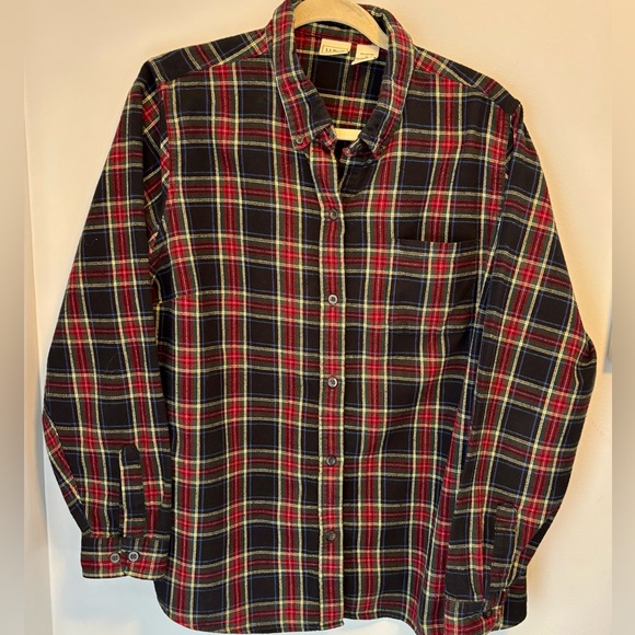 LL Bean Scotch Plaid Flannel Shirt Women's 1X Plus Red Navy Button Up - Picture 2 of 13